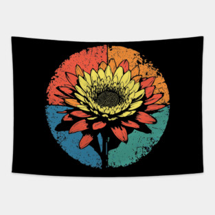 Vintage Chrysanthemum Bloom – Retro Botanical Art Tapestry