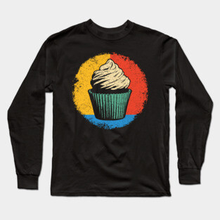 Retro Cupcake Delight – Vintage Dessert Aesthetic Art Long Sleeve T-Shirt