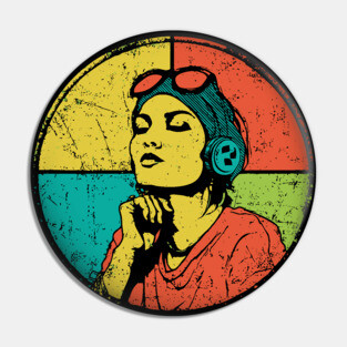 Retro Pilot Woman – Vintage Female Aviator Portrait Pin