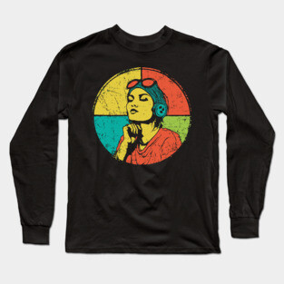 Retro Pilot Woman – Vintage Female Aviator Portrait Long Sleeve T-Shirt