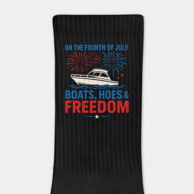Boats, Hoes & Freedom Funny Fourth of July Party by ArtistTee ⭐⭐⭐⭐⭐