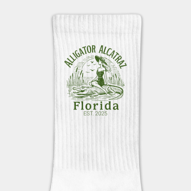 Vintage Alligator Alcatraz Florida Pin-Up Retro Swamp Design by ArtistTee ⭐⭐⭐⭐⭐