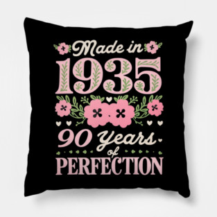90 Year Old Made In 1935 Floral 90th Birthday Women Pillow