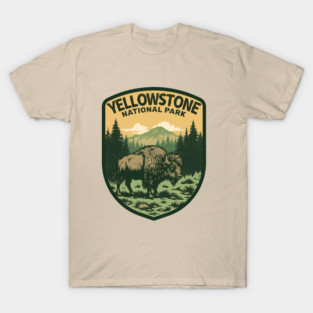 Bison Yellowstone Natioal Park - Vintage Retro Adventure T-Shirt