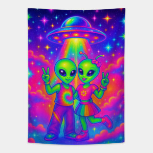 Kawaii Alien Couple Peace Sign Rainbow UFO Abduction T-Shirt Tapestry