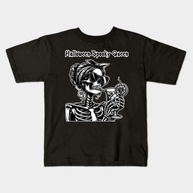 Halloween Spooky Queen 5 Kids T-Shirt by Grave Digs
