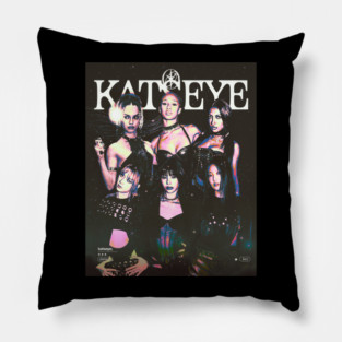 Katseye - L O V E Pillow