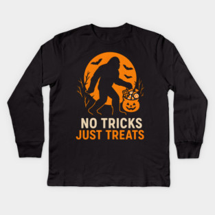 No Tricks Just Treats Bigfoot Halloween Costume Graphic Kids Long Sleeve T-Shirt