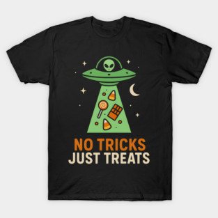 No Tricks Just Treats Alien UFO Halloween Artwork T-Shirt