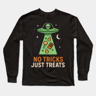 No Tricks Just Treats Alien UFO Halloween Artwork Long Sleeve T-Shirt