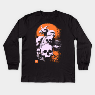 Pile of Skulls - Retro Dark Fantasy & Gothic Art Kids Long Sleeve T-Shirt