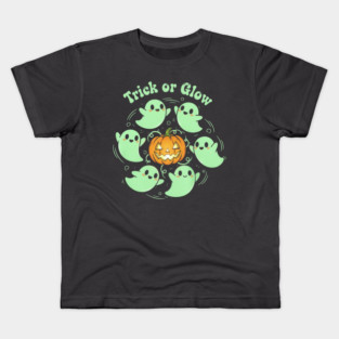 Trick or Glow – Kawaii Ghost Ring with Pumpkin | horror halloween | retro halloween | Vintage Halloween | Anniversary Gift | Halloween Spirit | Halloween gift Kids T-Shirt