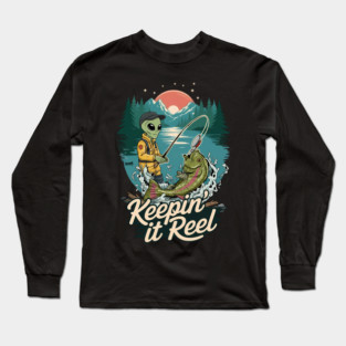 Alien Fishing – Keepin’ it Reel at the Mountain Lake Long Sleeve T-Shirt