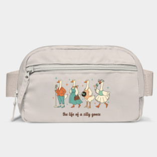 The-Life-of-a-Silly-Goose-Funny-Trendy-Meme-Show-Girl-Tee Bag