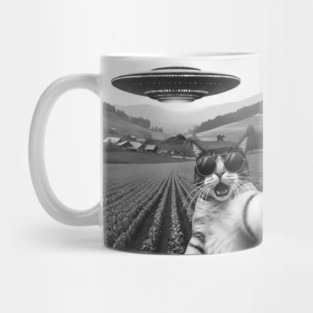 Cat Alien UFO Selfie - Funny Retro Pet Meme Novelty Mug