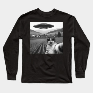 Cat Alien UFO Selfie - Funny Retro Pet Meme Novelty Long Sleeve T-Shirt