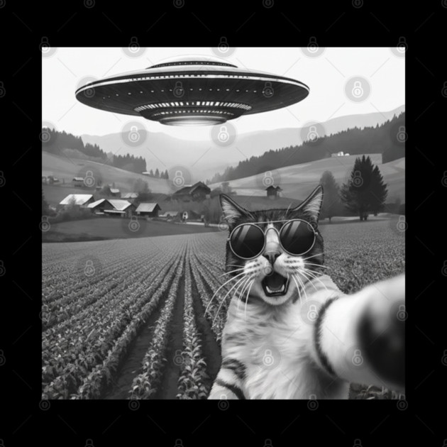 Cat Alien UFO Selfie - Funny Retro Pet Meme Novelty by OUTFITPAW