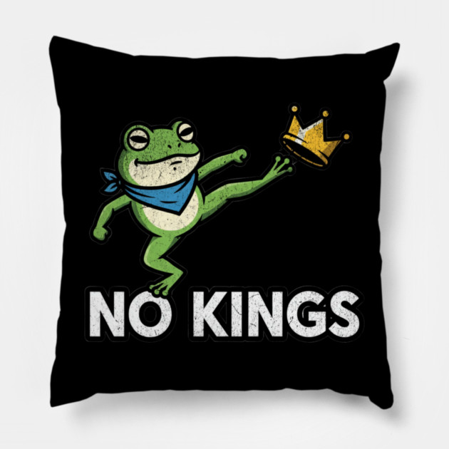 No-Kings–Funny-Frog-Protest-Portland-Activist Pillow by ArtistTee ⭐⭐⭐⭐⭐
