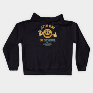 67th Day of School Vibes – Retro Smiley with OK Hand Kids Hoodie
