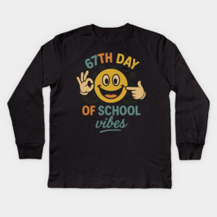 67th Day of School Vibes – Retro Smiley with OK Hand Kids Long Sleeve T-Shirt