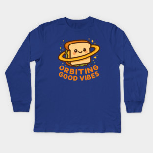 Orbiting Good Vibes – Cosmo Bites Kawaii Space Sandwich Design Kids Long Sleeve T-Shirt