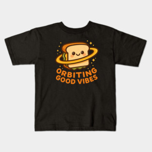 Orbiting Good Vibes – Cosmo Bites Kawaii Space Sandwich Design Kids T-Shirt