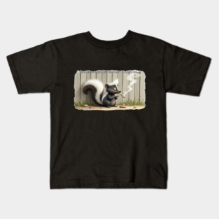 someone's smoking a joint or a skunk! Kids T-Shirt