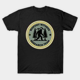Bigfoot research team | Retro Sunset Bigfoot Badge | Vintage Sasquatch Outdoor Adventure Design retro Sunset Bigfoot Badge | Vintage Sasquatch Outdoor Adventure Design T-Shirt
