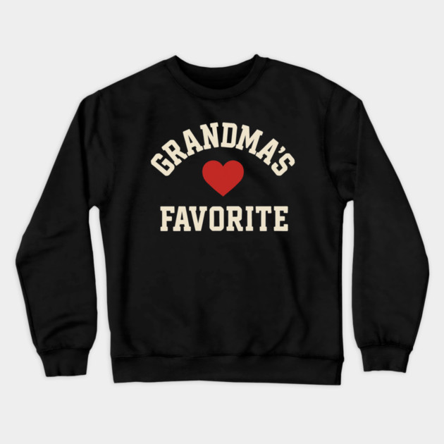 Grandma’s Favorite Cute Heart Grandchild – Favorite Grandkid Gift Crewneck Sweatshirt by ArtistTee ⭐⭐⭐⭐⭐