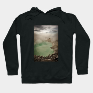 An unreal vision of the crater shrouded in smoke. Hoodie