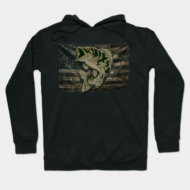 Fishing Camouflage US American Flag Bass Fish Design for Fishermen & Patriots – Perfect for Anglers, Boat Fishing Hoodie by Pixel Threads 