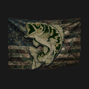 Fishing Camouflage US American Flag Bass Fish Design for Fishermen & Patriots – Perfect for Anglers, Boat Fishing T-Shirt