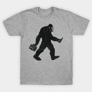 Bigfoot Beer Run Weekend Drinking Humor T-Shirt