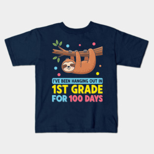 Cute Sloth: 100 Days Hanging in 1st Grade! Kids T-Shirt