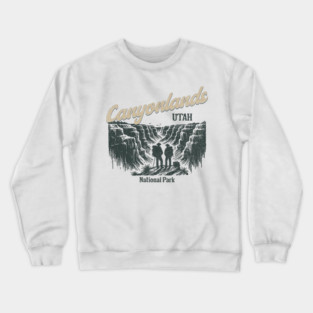 Canyonlands National Park Vintage Hiker, Utah Souvenir Design Crewneck Sweatshirt