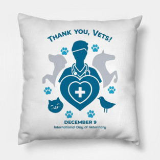 Thank Vets December 9 International Day of Veterinary Medicine Heart Cross T‑Shirt Pillow