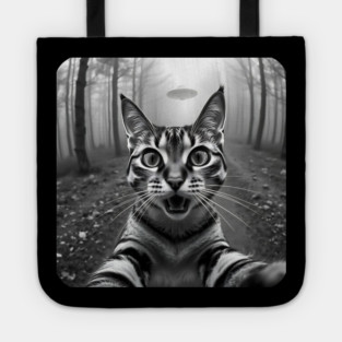 Cat Selfie with Alien, Cat Lovers Gifts for Men, Women & Kids Tote
