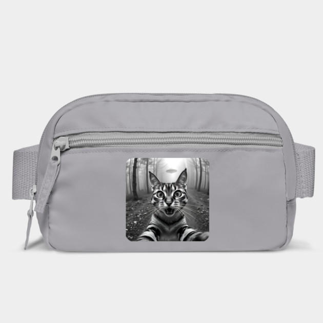 Cat Selfie with Alien, Cat Lovers Gifts for Men, Women & Kids by Pixel Threads 