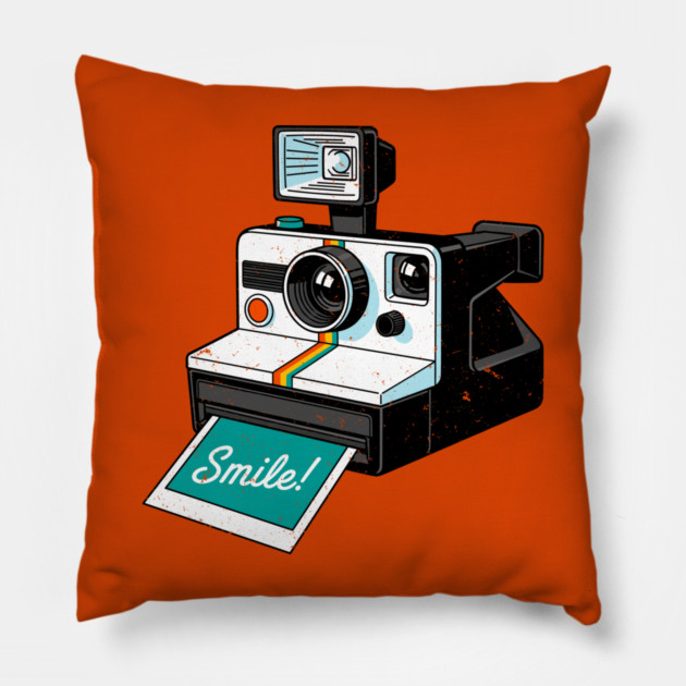 Smile! Pillow by enrynz