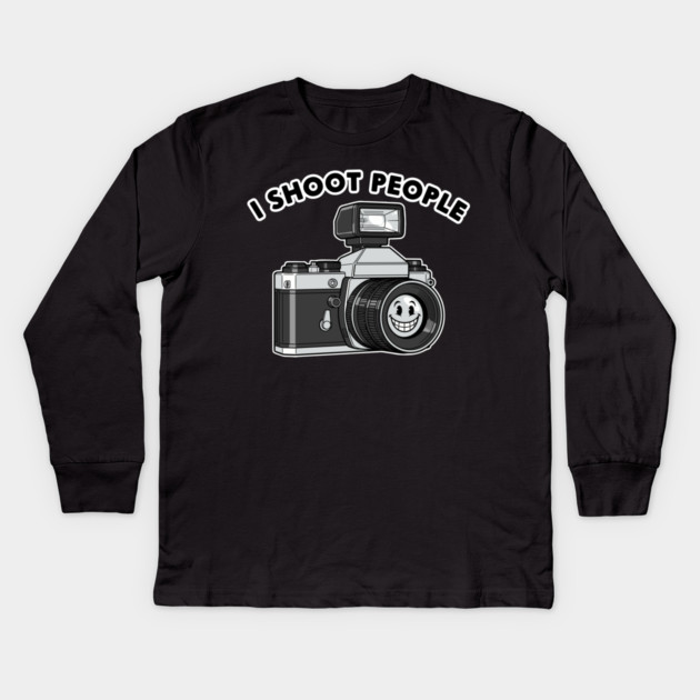 'I Shoot People' Vintage Camera Pun Kids Long Sleeve T-Shirt by enrynz