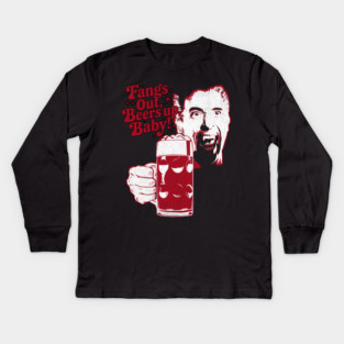 Fangs Out, Beers Up – Vintage Dracula Drinker Design Kids Long Sleeve T-Shirt