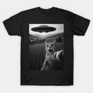Cat Selfie With Alien UFO Funny Cat T-Shirt
