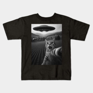 Cat Selfie With Alien UFO Funny Cat Kids T-Shirt