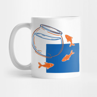 Fish Out of Water – Surreal Goldfish Displacement Art Mug