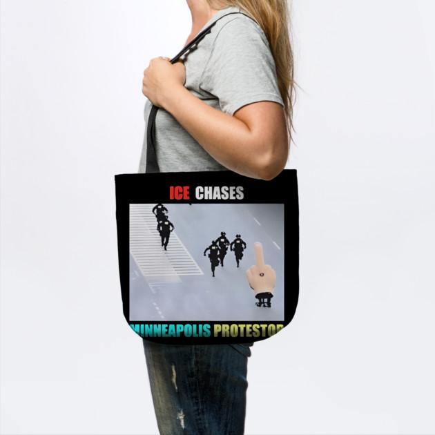 ICE Chases Minneapolis Protestor by Donald's Store 2