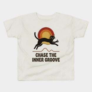 CHASE THE INNER GROOVE Kids T-Shirt