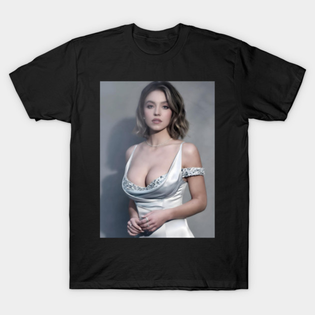 Sydney Sweeney (Sexy Pose) T-Shirt by Manish