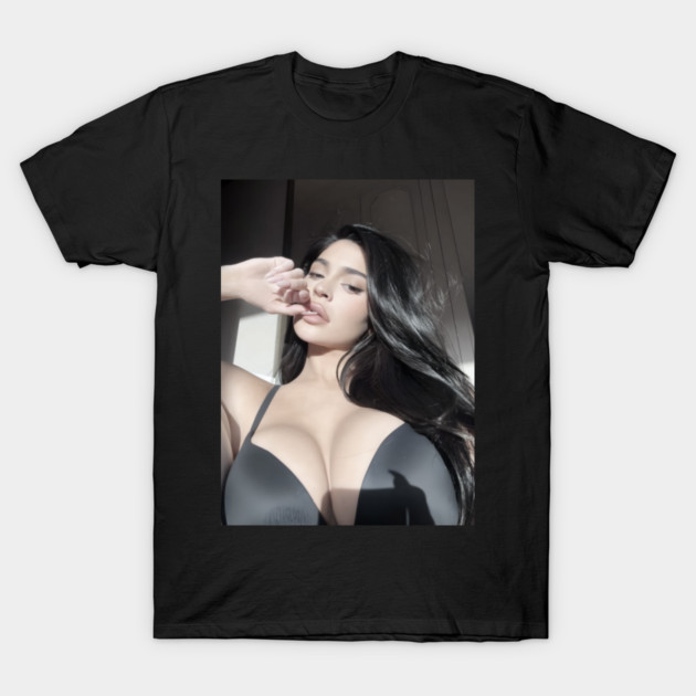 Kylie Jennger (Sexy Pose) Celebrity Fashion T-Shirt by Manish